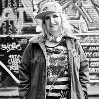 Kate Stone's avatar on Twitter.'